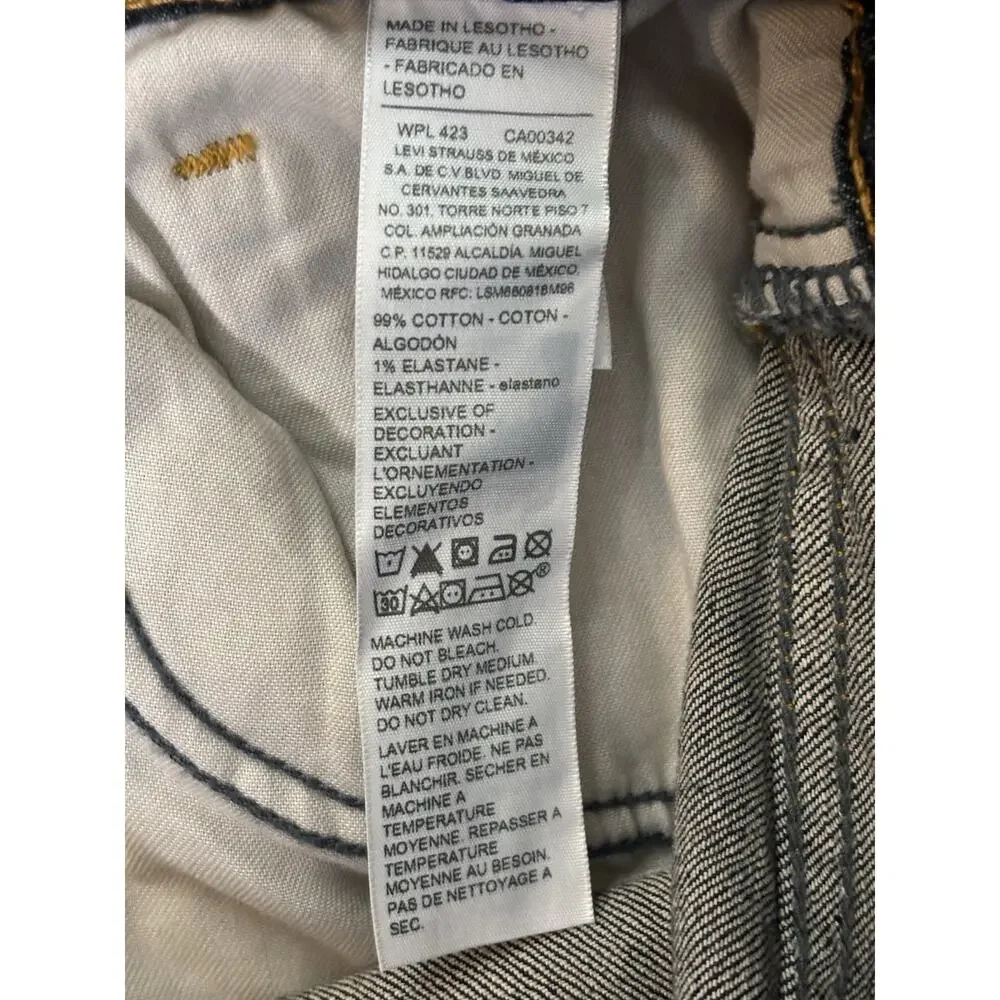 Signature Levi’s Boot Cut 40/30